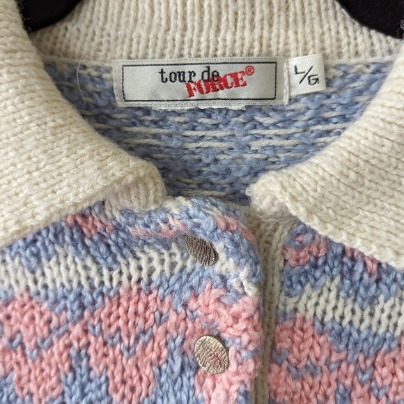 Sweet Vintage Sweater - Picture 5 of 5